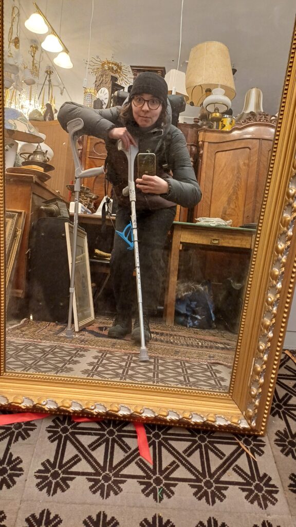 This image has an empty alt attribute; its file name is 20251230_124321-alex-alex-576x1024.jpg